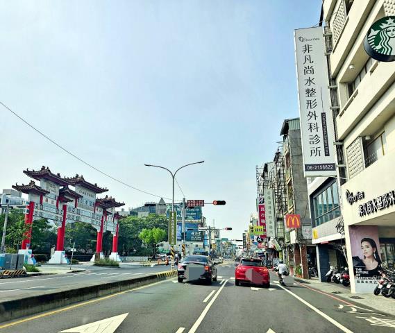 台南中西區透天-13